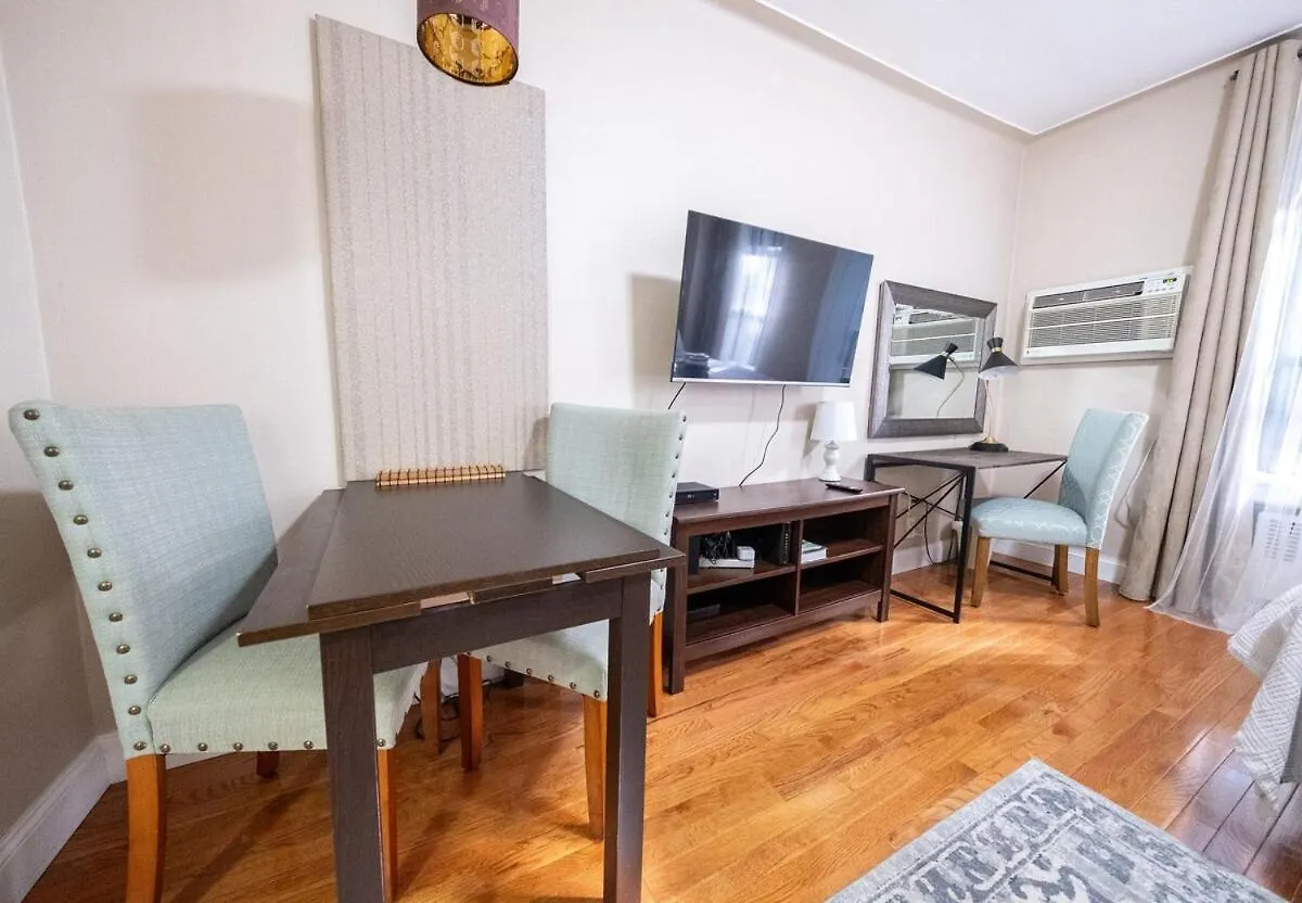 Studio Close To Central Park, Lenox Hill & Ny Presbyterian New York Apartmán